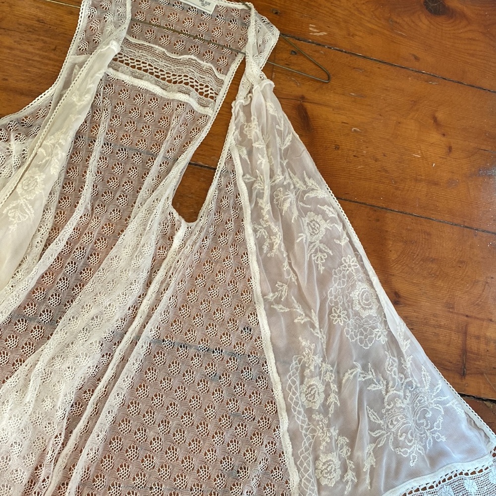Long flowy layer - Picture 2 of 2